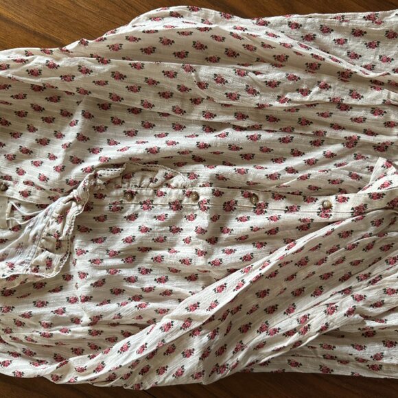 Sezane Chlor Shirt in Red Mini Bouquet - Picture 6 of 6